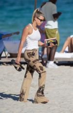 SOFIA RICHIE ata  Beach in Miami 11/28/2019