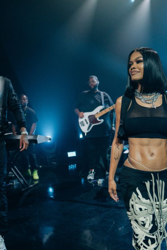 TEYANA TAYLOR Performs at Late Late Show with James Corden 11/18/2019