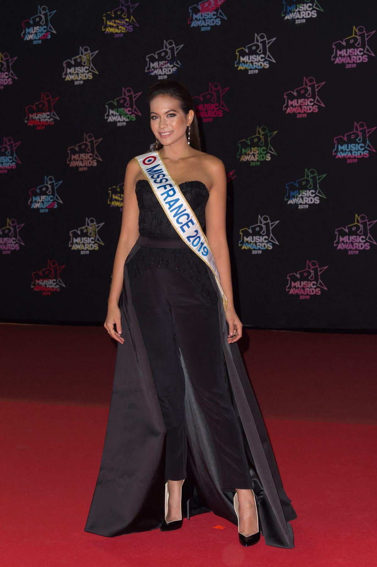 Vaimalama Chaves At Nrj Music Awards 2019 In Cannes 1109