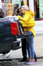 YOLANDA HADID Leaves Gigi