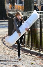ANNA KENDRICK Carries Her Mattress Out in New York 12/20/2019