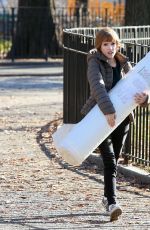 ANNA KENDRICK Carries Her Mattress Out in New York 12/20/2019