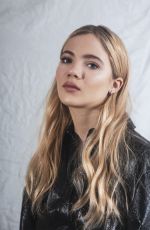 ANYA CHALOTRA nad FREYA ALLAN for Hollywood Life, 2019
