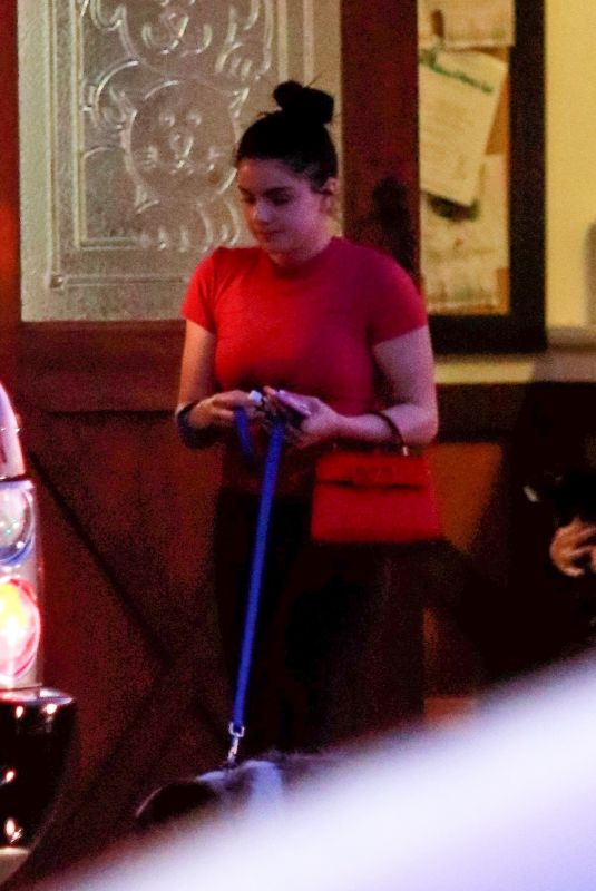 ARIEL WINTER at a Veterinary