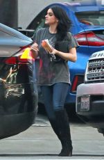 ARIEL WINTER Leaves a Store in Sherman Oaks 12/13/2019