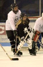 AVRIL LAVIGNE at RCA Records Annual Hockey Game in New York 12/14/2004