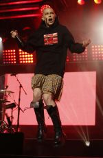 BISHOP BRIGGS Performs at Jimmy Kimmel Live 11/26/2019