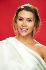 CAELYNN MILLER-KEYES at Kiis FM Iheartradio Jingle Ball Portrait Studio 12/06/2019
