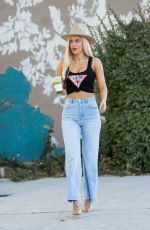 CJ (LANA) PERRY Out and About in Los Angeles 12/02/2019