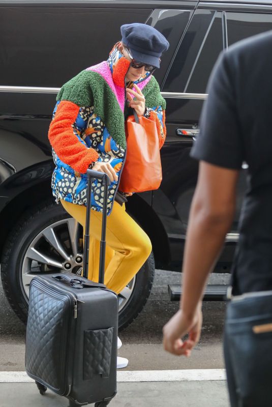 DAISY RIDLEY Arrives at Los Angeles International Airport 12/05/2019