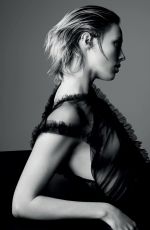 EDIE CAMPBELL for Vogue Magazine, Spain January 2020