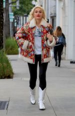 GWEN STEFANI Out Shopping in Beverly Hills 12/23/2019