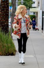 GWEN STEFANI Out Shopping in Beverly Hills 12/23/2019