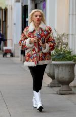 GWEN STEFANI Out Shopping in Beverly Hills 12/23/2019