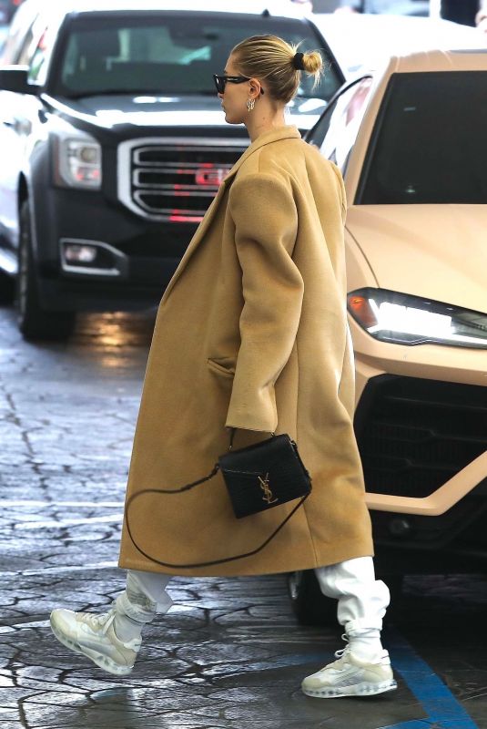HAILEY BIEBER Arrives at Doctor