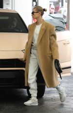 HAILEY BIEBER Arrives at Doctor