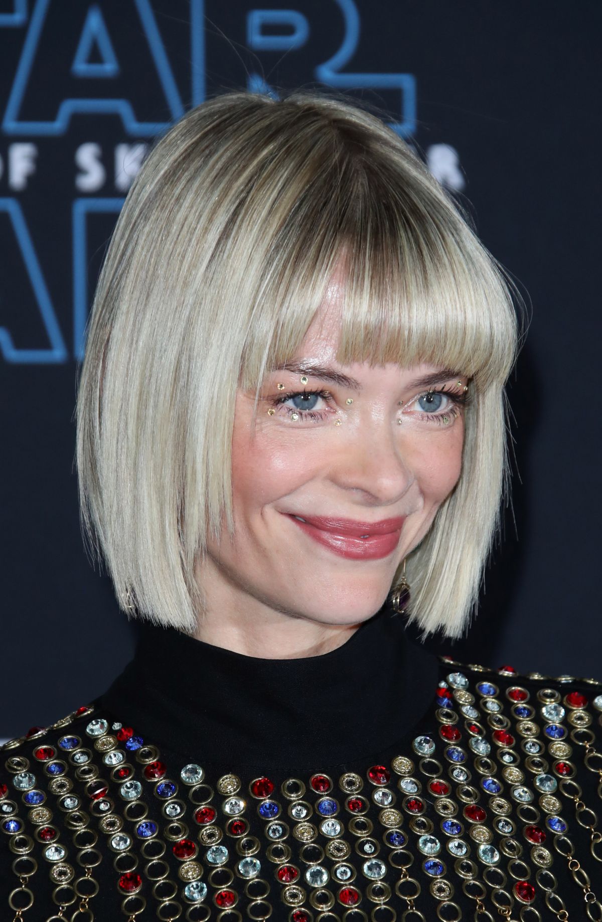 jaime-king-at-star-wars-the-rise-of-skywalker-premiere-in-los-angeles