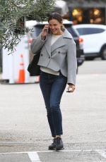 JENNIFER GARNER Arrives at Brentwood Country Mart 12/02/2019
