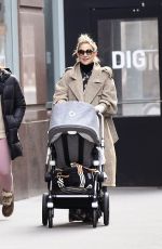 KATE HUDSON Out Shopping in New York 06/12/2019