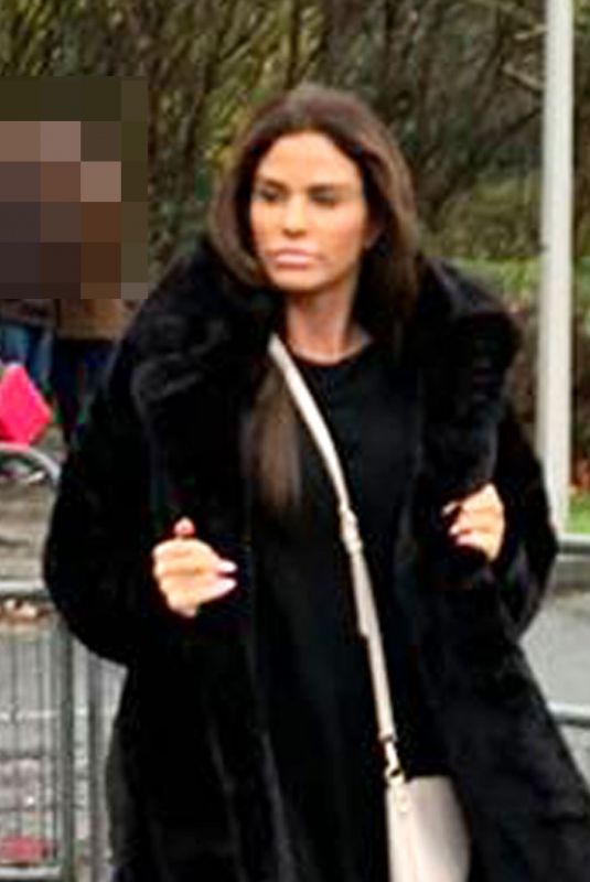 KATIE PRICE Arrives at Woolwich Crown Court 12/20/2019