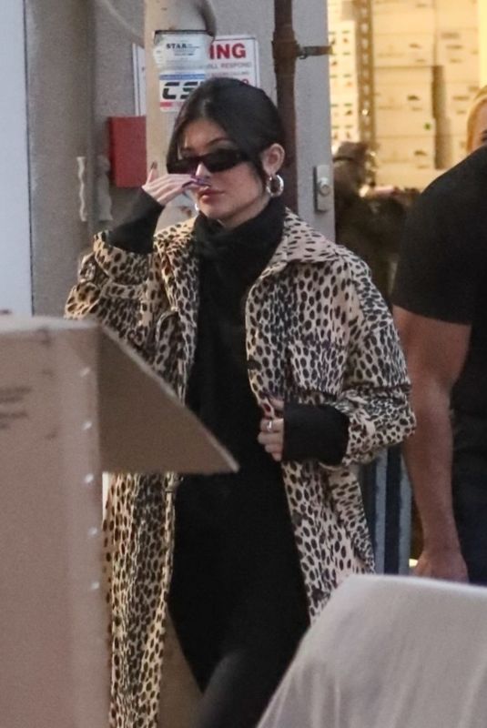 KYLIE JENNER Shopping at Moncler in Beverly Hills 12/02/2019