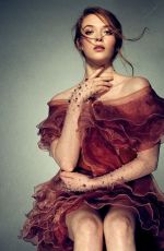 LARSEN THOMPSON in Celeb Story, November 2019