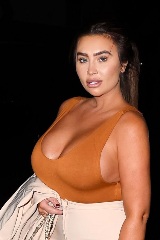 LAUREN GOODGER at Roka Restaurant in London 12/20/2019
