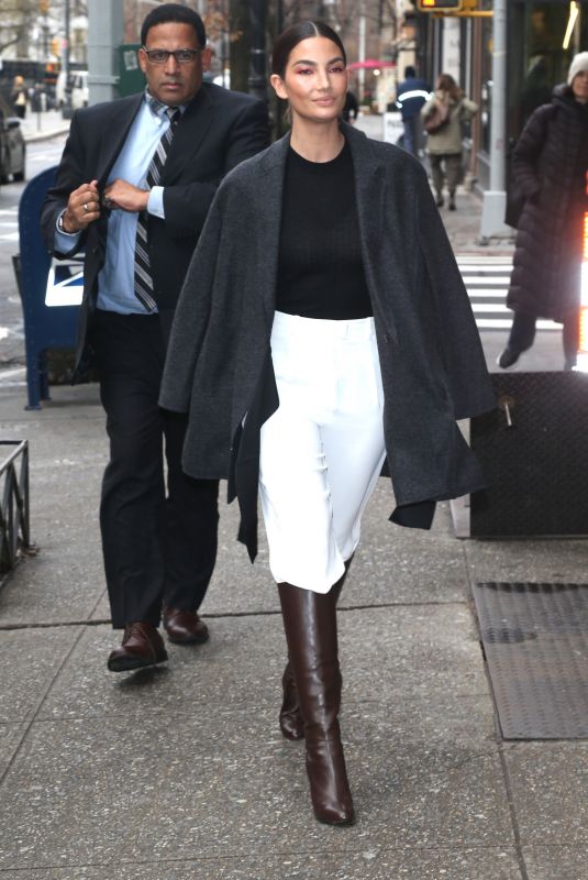 LILY ALDRIDGE Arrives at a Business Meeting in New York 12/11/2019