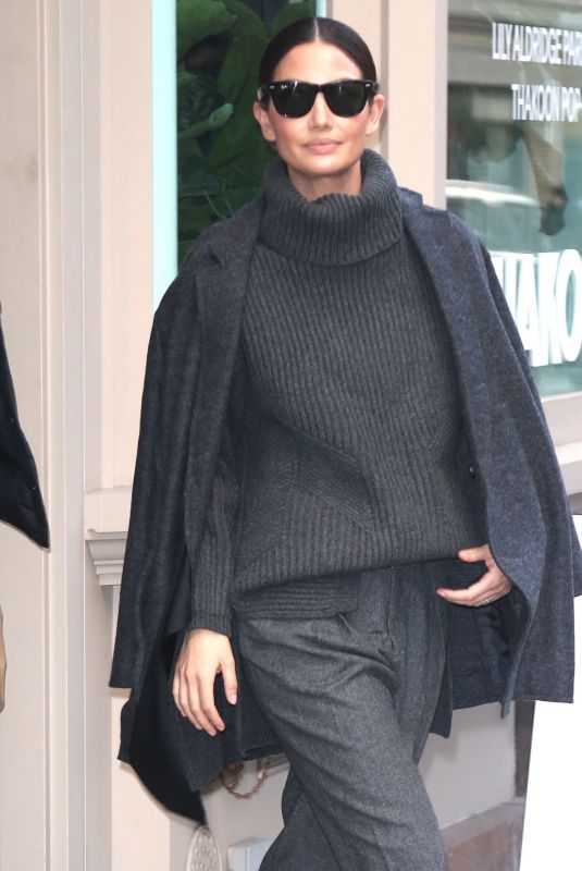 LILY ALDRIDGE Leaves Her Perfume Pop Up in New York 12/11/2019
