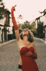 MADCHEN AMICK for Mr. Warburton Magazine, December 2019