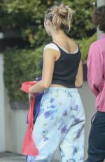 MADDIE ZIEGLER Leaves Physiotherapist in Sydney 12/15/2019