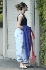 MADDIE ZIEGLER Leaves Physiotherapist in Sydney 12/15/2019