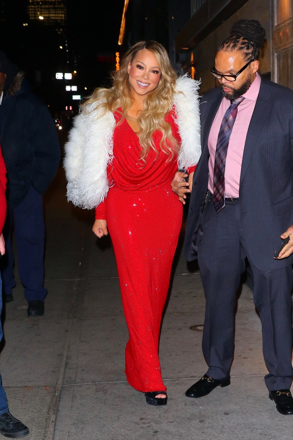 MARIAH CAREY Celebrates Her Christmas Song Potentially Going #1 in New York 12/15/2019 – HawtCelebs