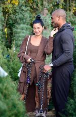 NICOLE WILLIAMS and Larry English Out Shopping in Los Angeles 12/16/2019