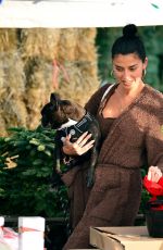 NICOLE WILLIAMS Shopping for Christmas Trees in Los Angeles 12/16/2019