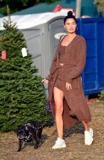 NICOLE WILLIAMS Shopping for Christmas Trees in Los Angeles 12/16/2019