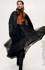 OLIVIA AARNIO in Elle Magazine, Italy December 2019