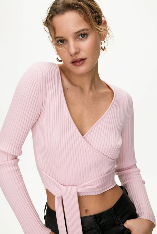 PAIGE REIFLER for Aritzia, December 2019