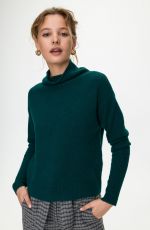 PAIGE REIFLER for Aritzia, December 2019