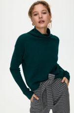 PAIGE REIFLER for Aritzia, December 2019