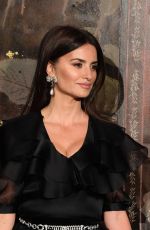 PENELOPE CRUZ at Chanel Metiers D