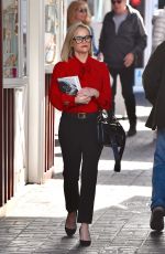 REESE WHITERSPOON at a Local Bookstore in Brentwood 12/05/2019