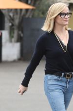 REESE WITHERSPOON Out and About n Brentwood 12/26/2019