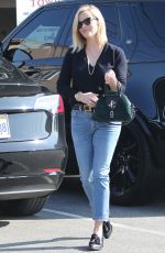 REESE WITHERSPOON Out and About n Brentwood 12/26/2019