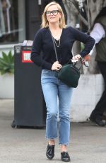 REESE WITHERSPOON Out and About n Brentwood 12/26/2019