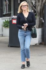 REESE WITHERSPOON Out and About n Brentwood 12/26/2019