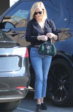 REESE WITHERSPOON Out and About n Brentwood 12/26/2019