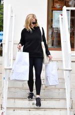 REESE WITHERSPOON Out with her Dog Pepper in Brentwood 12/08/2019