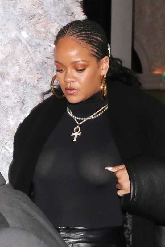 RIHANNA Arrives at Annabel