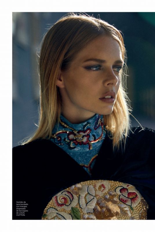 SAMARA WEAVING in Harper